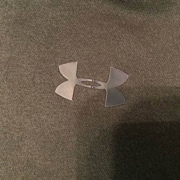 Boys Under Armour Youth L hoodie - Picture 2 of 3